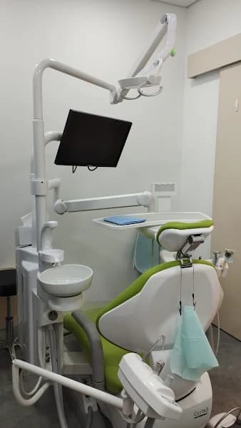 Q & M Dental Surgery (Choa Chu Kang)-Lot One Shopping Mall B1 photo 2
