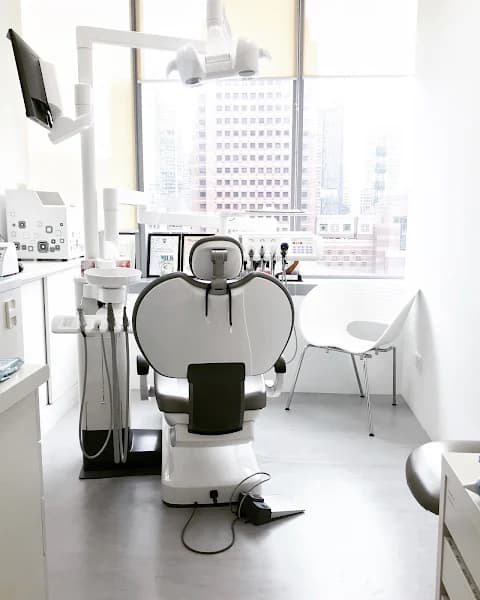 Smileworks Dental – Implants & Orthodontics photo 2